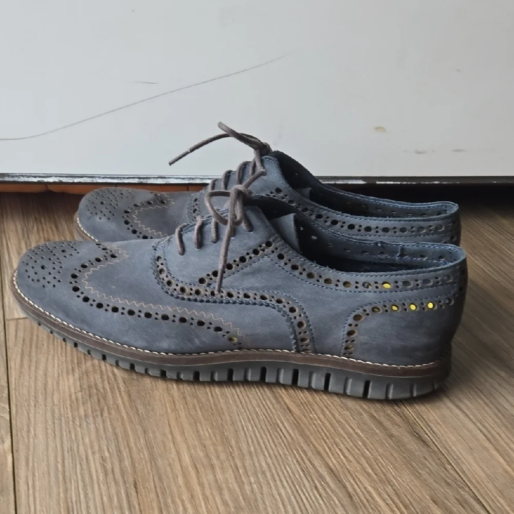 Walker & Whyte Lazer Cut Oxford Style Sneaker